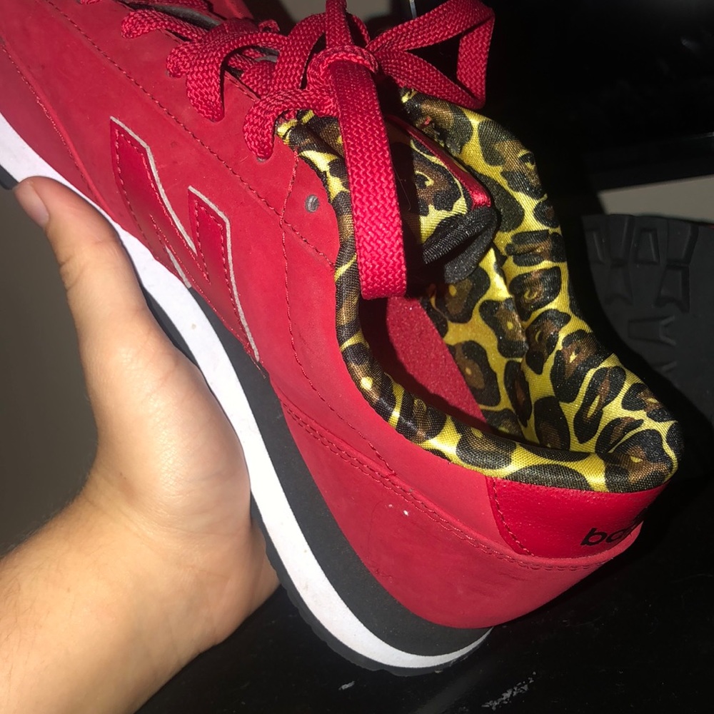 New balance - Picture 2 of 2
